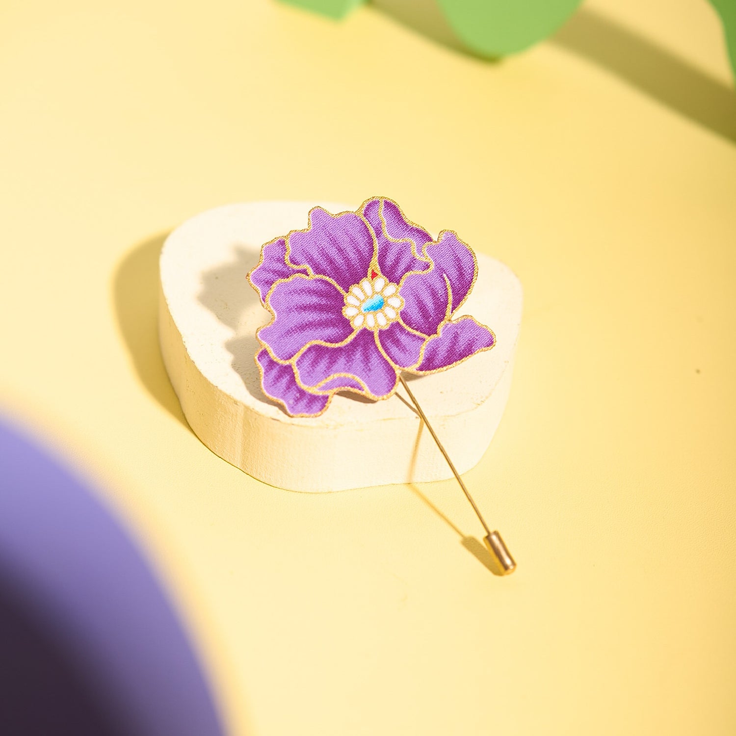 PINS & BROOCHES