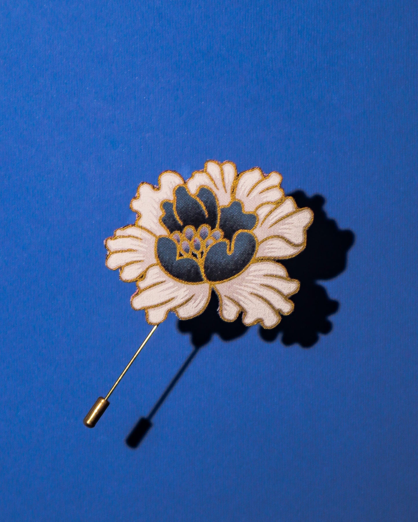Embun Peoni Batik Lapel Pin