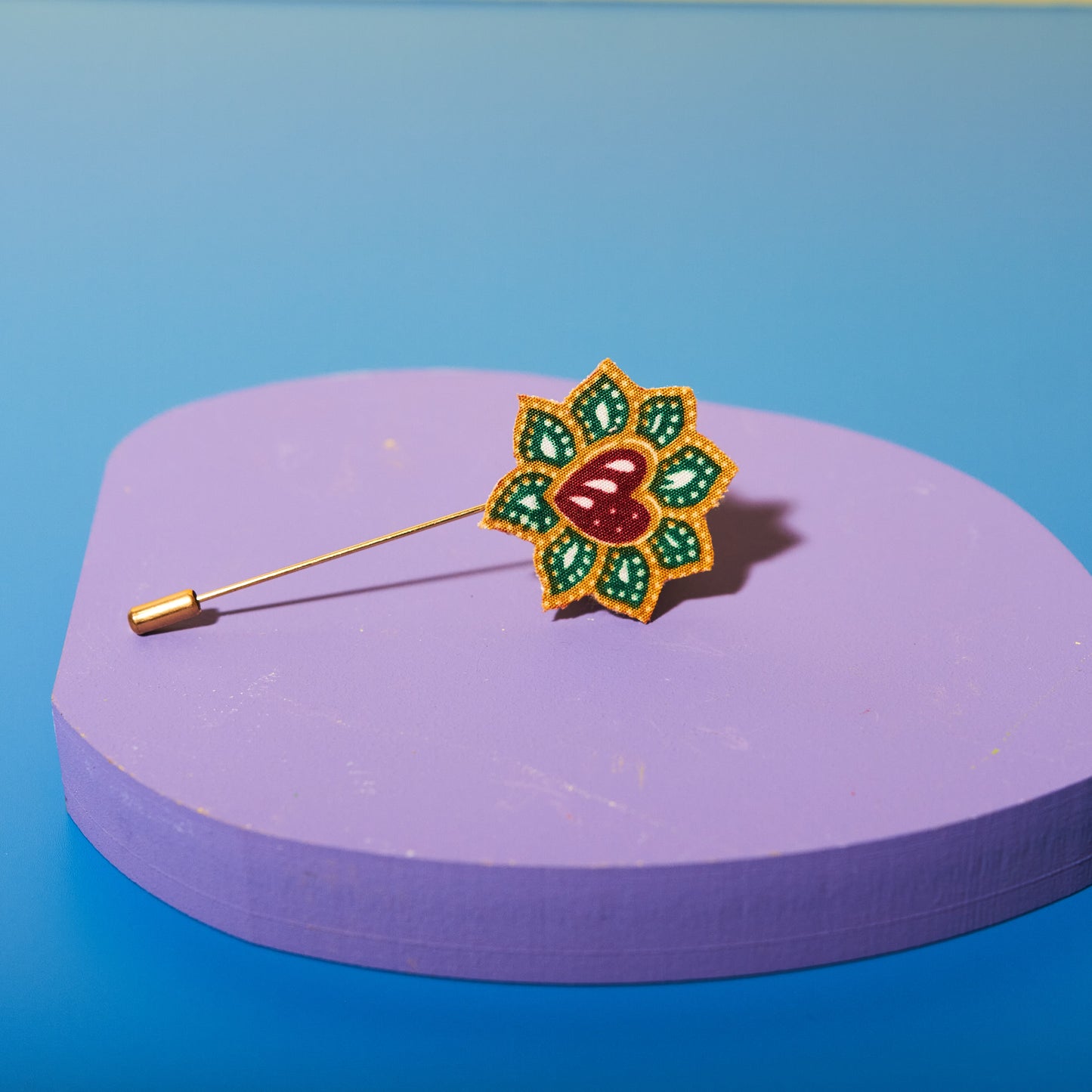 Heart Bunga Batik Pins