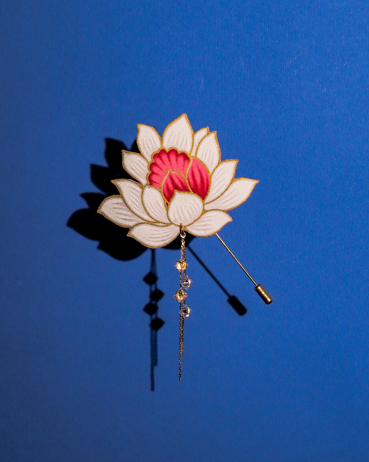 Teratai Nadi Batiik Dangle Lapel Pin