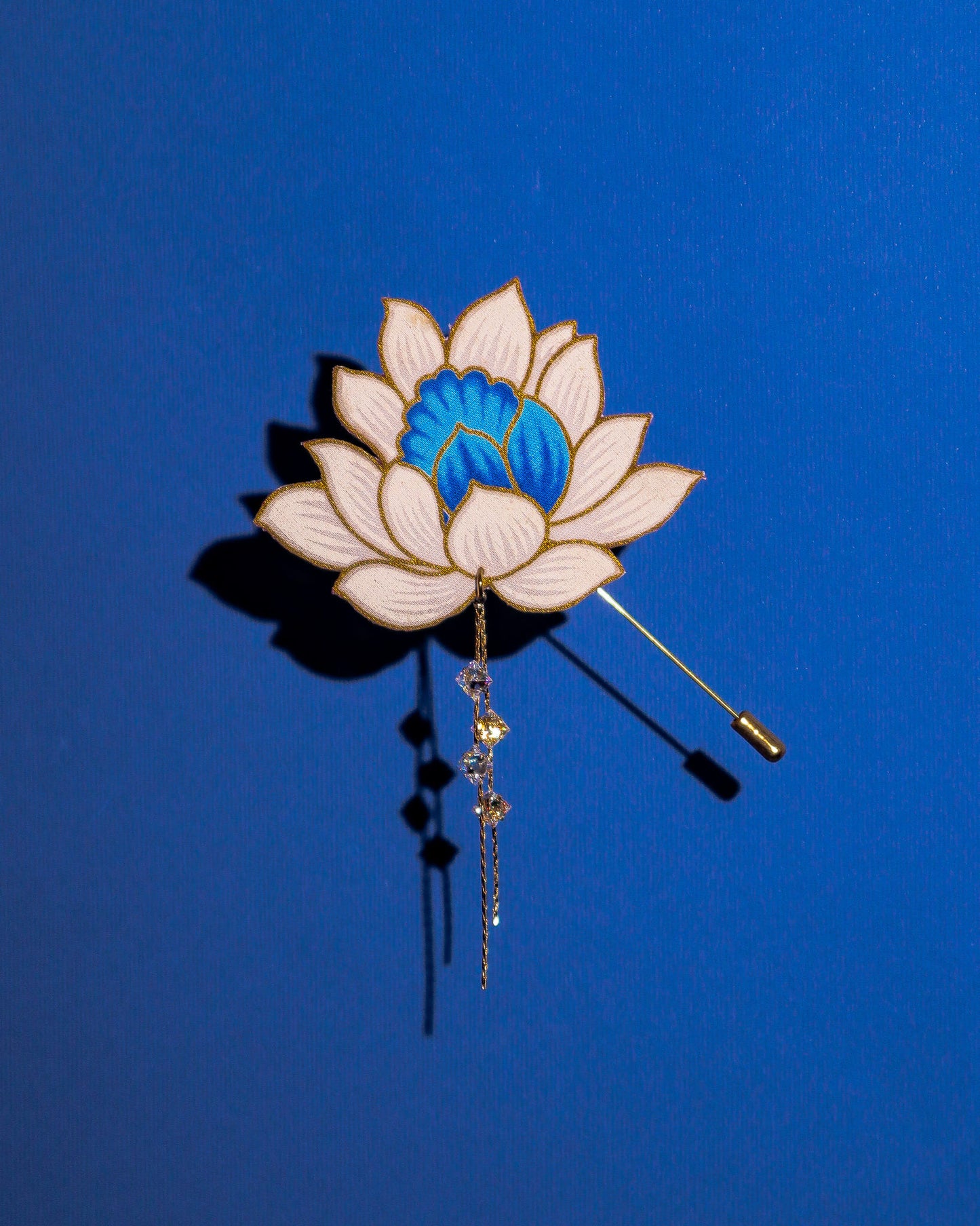 Teratai Nadi Batiik Dangle Lapel Pin