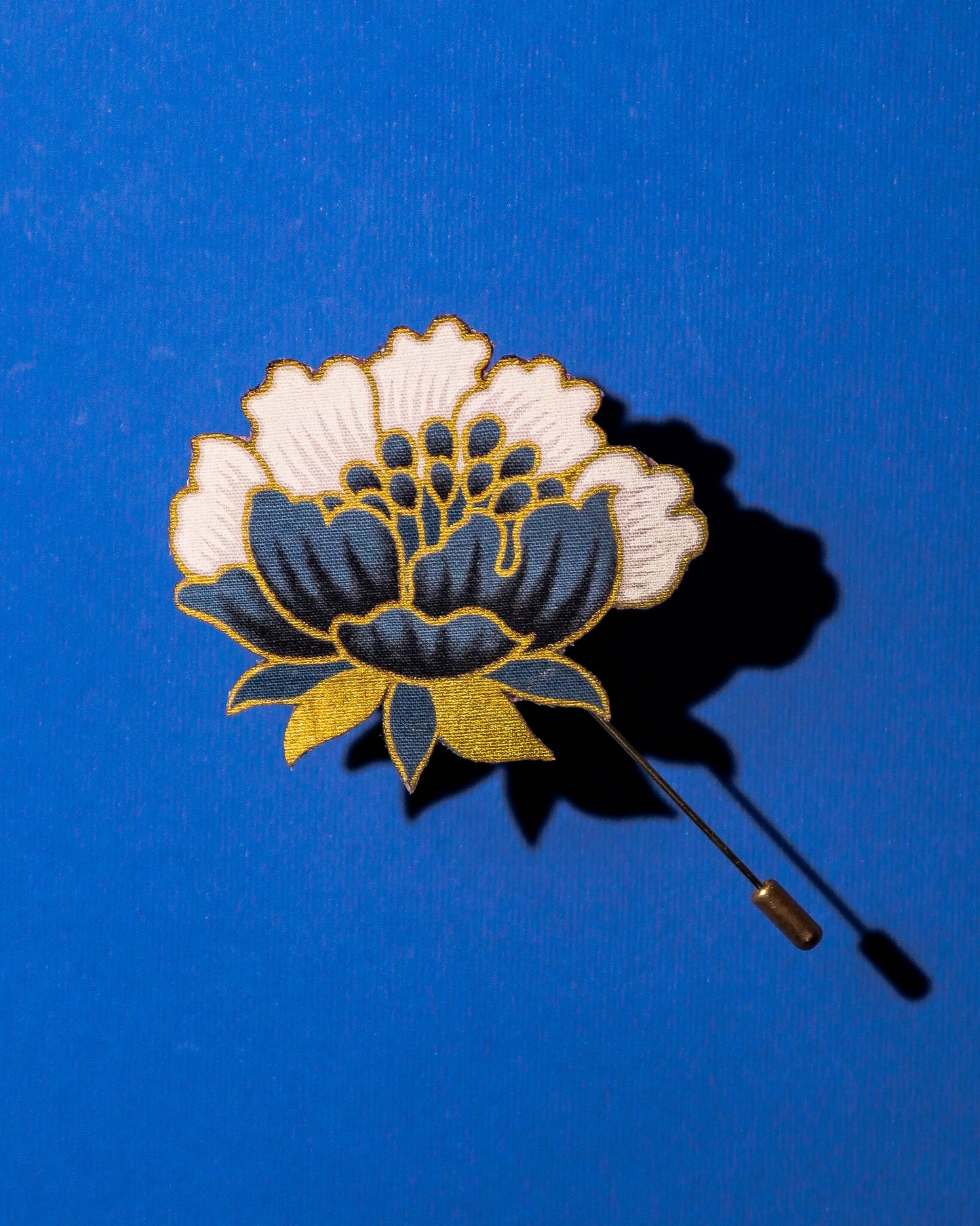 Peoni Sukma Batik Lapel Pin