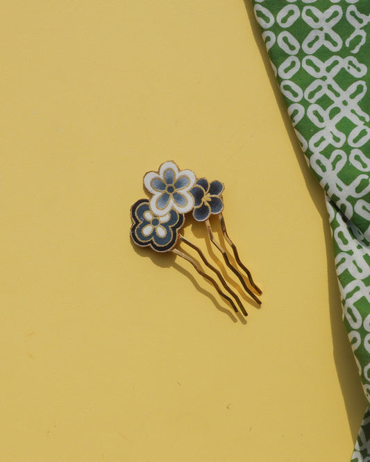 Kuntum Karang Batik Hair Comb