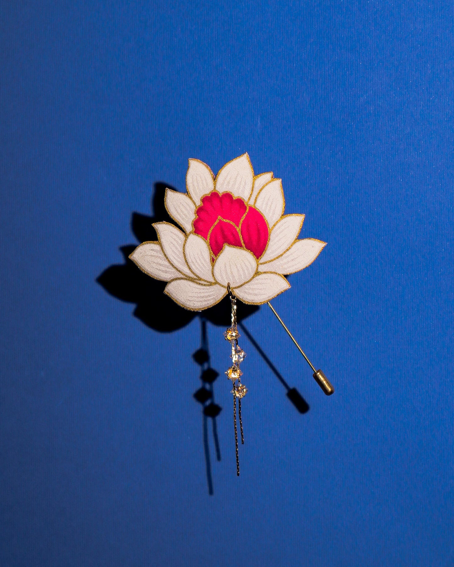 Teratai Nadi Batiik Dangle Lapel Pin